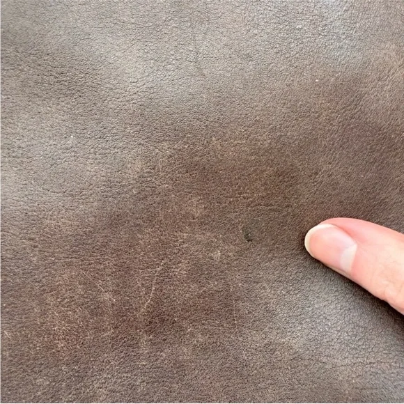 Coach Brown Leather Crossbody Bag with Minimalist Design - Picture 7 of 11